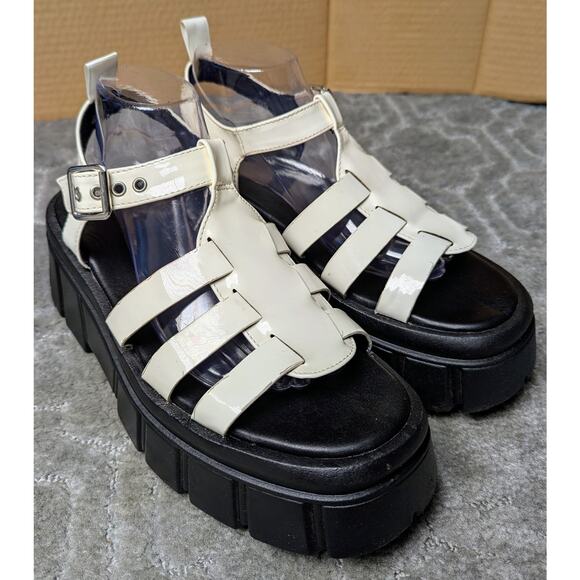 Forever 21 White Chunky Platform Sandals WOMENS 8 patent leather caged lug sole - Picture 1 of 13